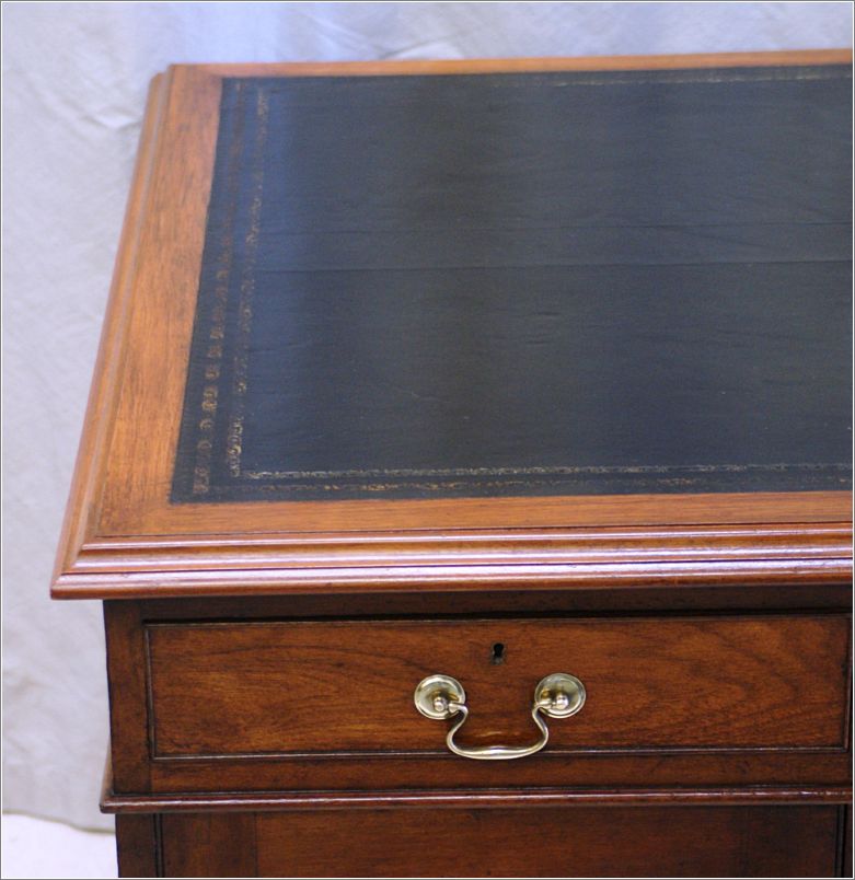 1022 Antique Walnut Partners Pedestal Desk (6)